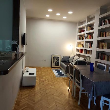 Downtown Apartment In Walk Zone With 3 Bedrooms And Garage نوفي ساد المظهر الخارجي الصورة