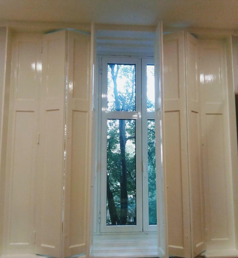 Downtown Apartment In Walk Zone With 3 Bedrooms And Garage نوفي ساد المظهر الخارجي الصورة